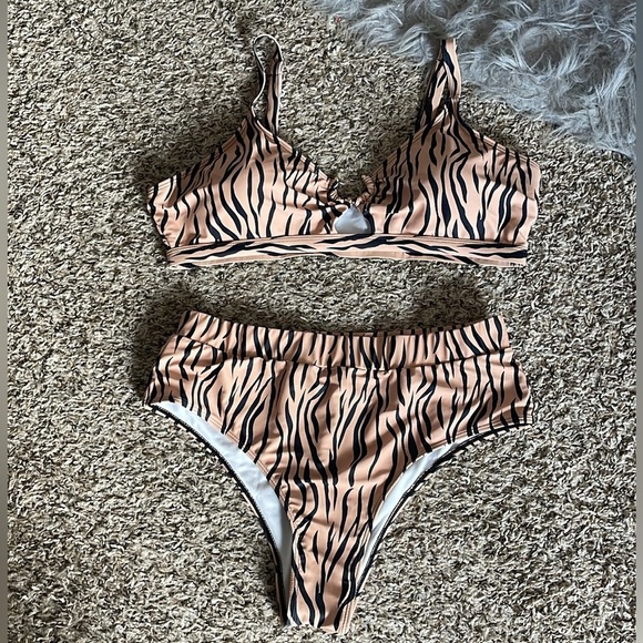 SHEIN Zebra Stripe High Waist Bikini Set - Picture 1 of 8